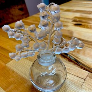 LALIQUE “Clairefontaine” perfume bottle… excellent condition.